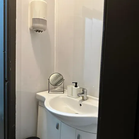 The Kliefs - Virtual Check-in Hostel *