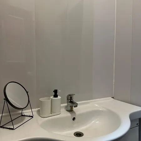 The Kliefs - Virtual Check-in Hostel Wilna