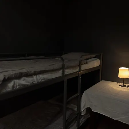 The Kliefs - Virtual Check-in Hostel Βίλνιους